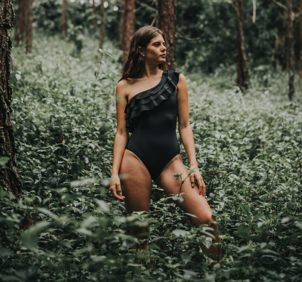 “La más reciente colección está inspirada en el bosque nuboso de Monteverde, Costa Rica”, detalló la diseñadora Melissa Kopper.